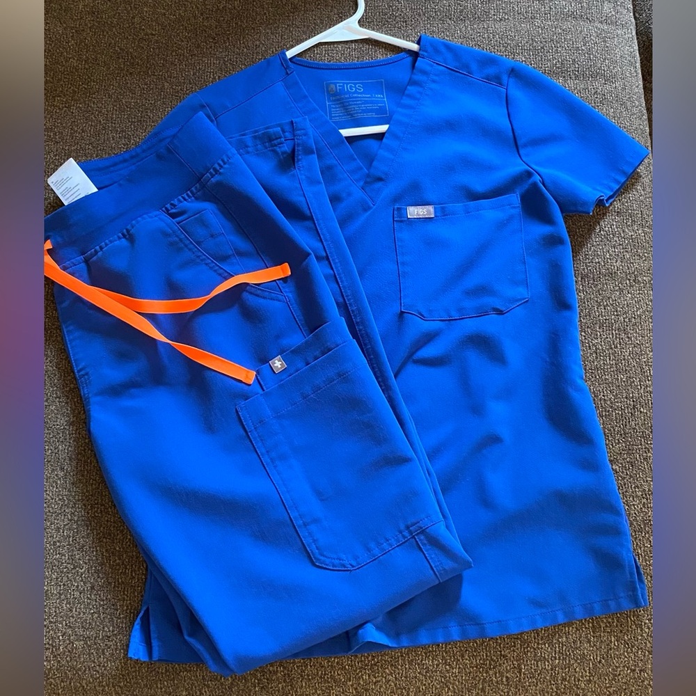 Figs XXS royal blue one pocket top